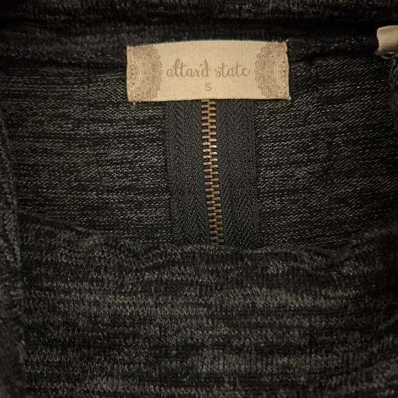 Altar’d State oversized navy mock neck sweater Size S - Picture 3 of 4